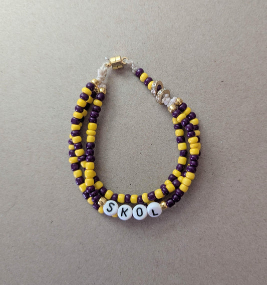 Bracelet - NFL Beaded Bracelet and earrings: Football fan jewelry - MN Vikings SKOL and Green Bay Packers